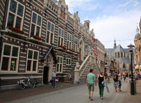 Foto Stadhuis in Alkmaar, Zien, Plek bezichtigen