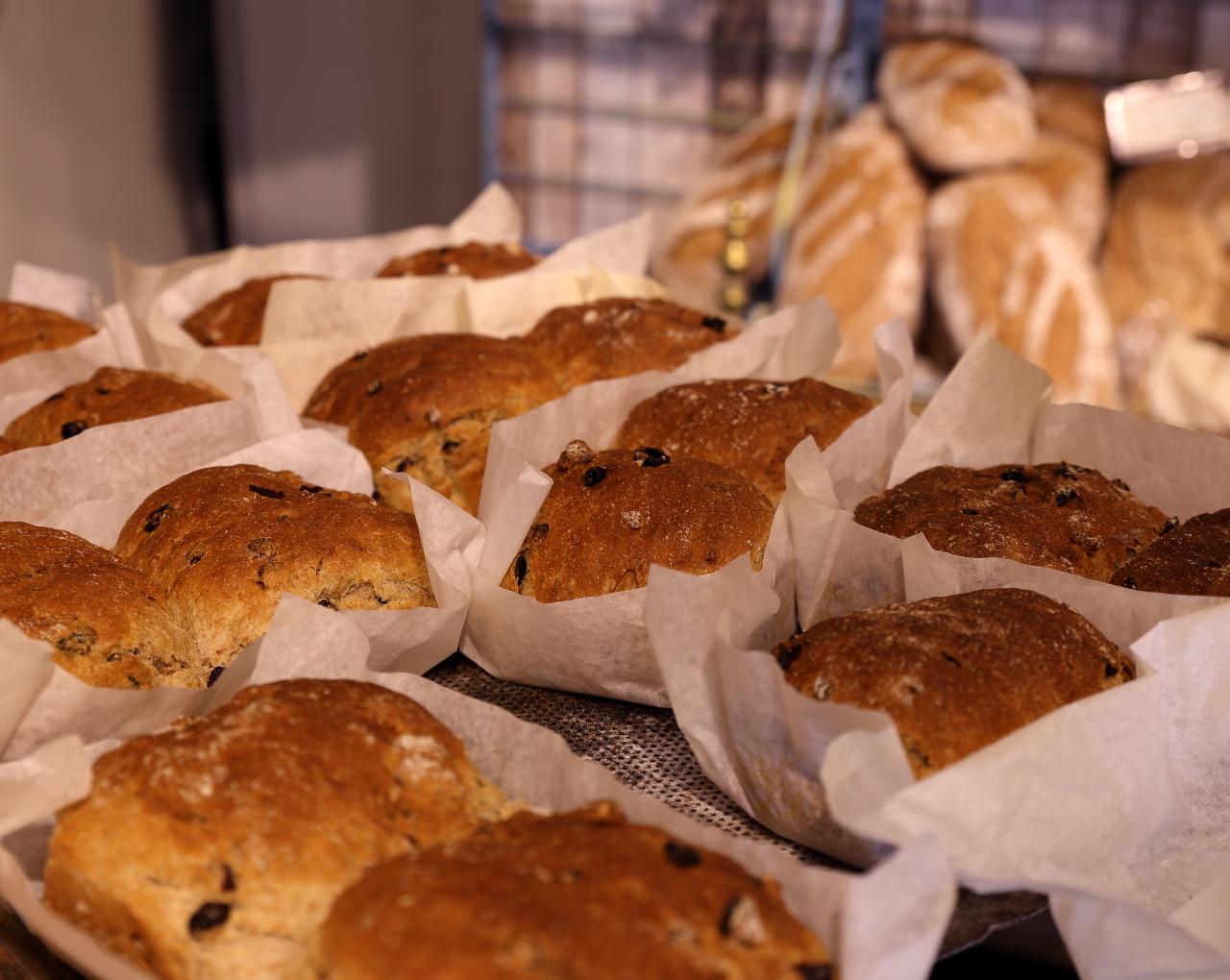 Foto Bakkerij Raat in Alkmaar, Winkelen, Delicatessen & lekkerijen, Snack & tussendoor - #2