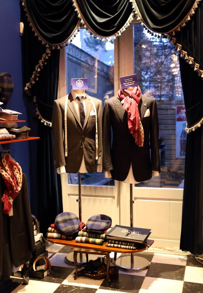 Foto Tillemans Tailors in Hoorn, Winkelen, Mode & kleding - #1