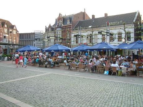 Foto Heuvel in Tilburg, Zien, Bezienswaardigheden, Buurt, plein, park
