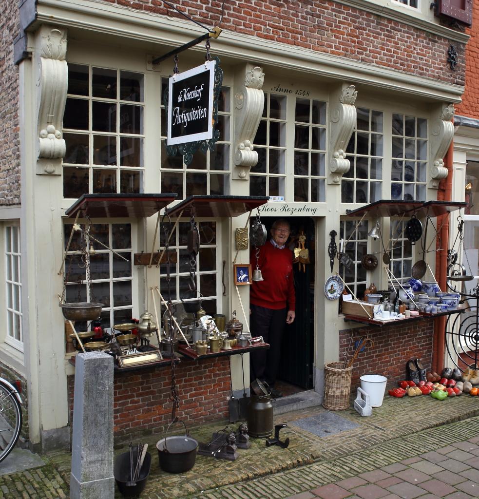 Foto Koos Rozenburg Antiquiteiten in Delft, Winkelen, Wonen & koken - #1