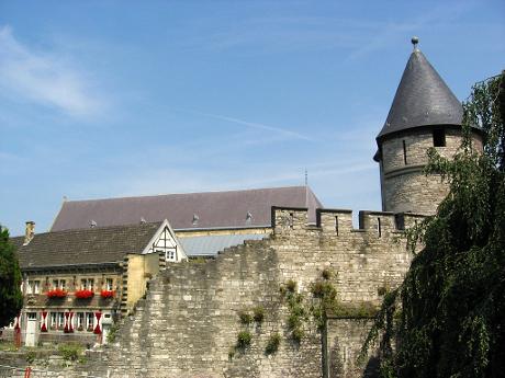 Foto Pater Vincktoren in Maastricht, Zien, Plek bezichtigen, Rondwandelen