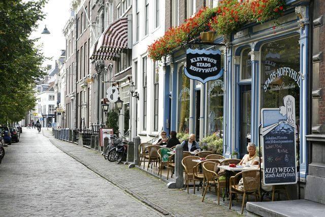 Foto Stads-koffyhuis in Delft, Eten & drinken, Koffie, thee & gebak, Lunchen - #7