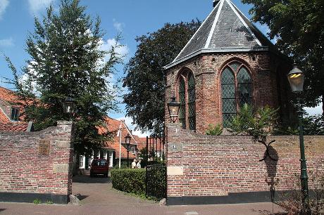 Foto Hofje Armen de Poth in Amersfoort, Zien, Bezienswaardigheden, Buurt, plein, park