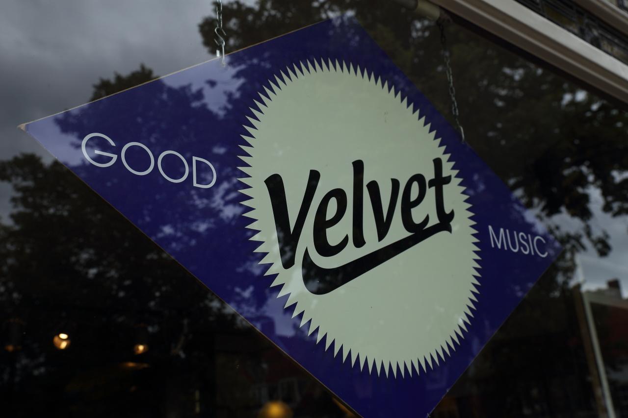 Foto VelvetMusic in Amersfoort, Winkelen, Hobby & vrije tijd - #1