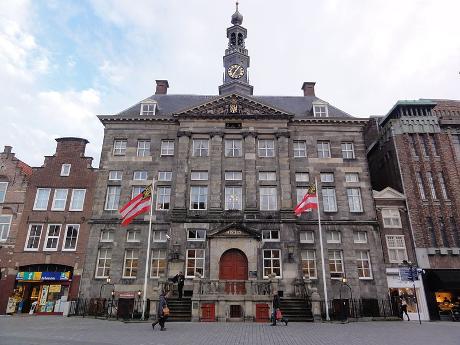 Foto Stadhuis in Den Bosch, Zien, Plek bezichtigen