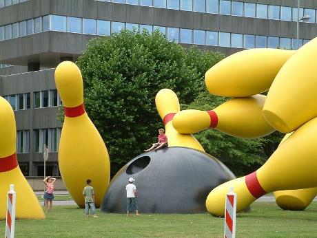 Foto Flying Pins in Eindhoven, Zien, Bezienswaardigheden