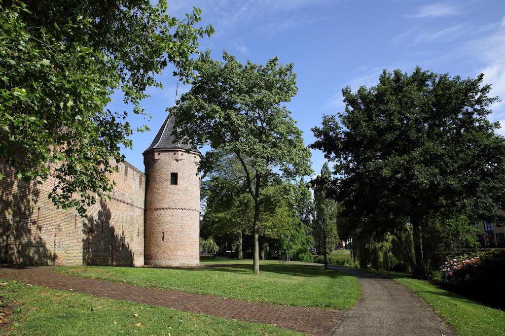 Foto Stadsmuur Plantsoen-Oost in Amersfoort, Zien, Bezienswaardigheden - #3