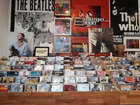 Foto Velvet Music Leiden in Leiden, Winkelen, Hobby & vrije tijd