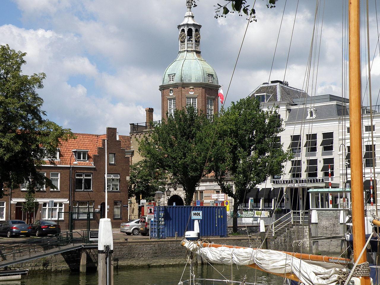 Foto Groothoofdspoort in Dordrecht, Zien, Bezienswaardigheden - #1
