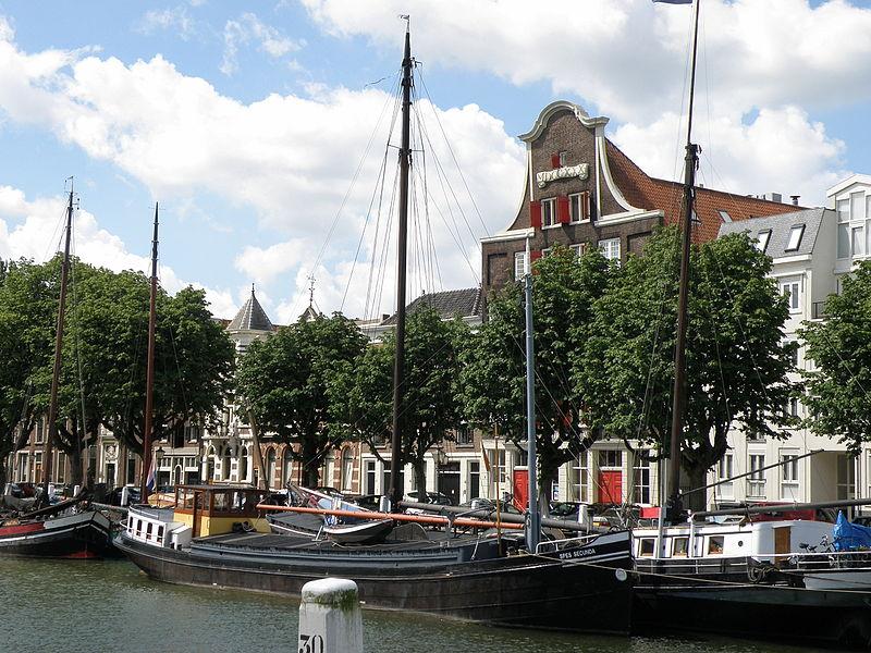 Foto Wolwevershaven in Dordrecht, Zien, Buurt, plein, park - #1