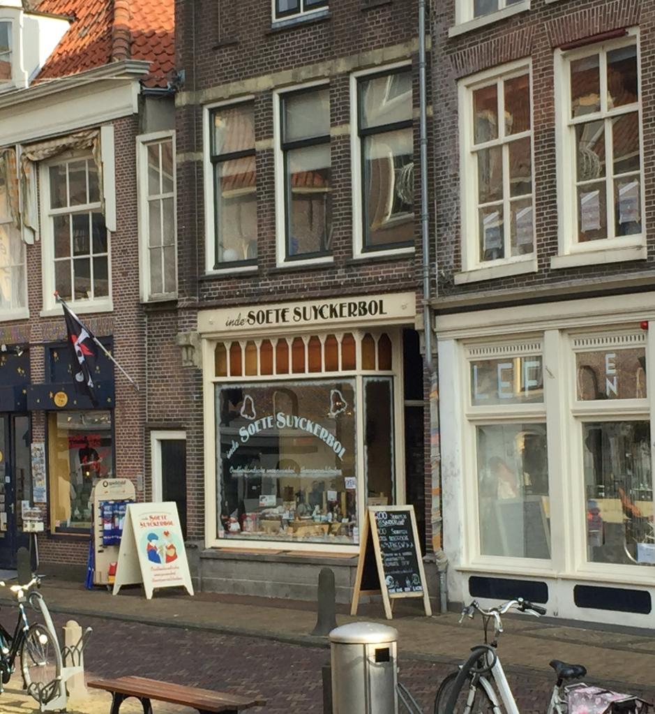Foto Inde Soete Suyckerbol in Alkmaar, Winkelen, Delicatessen & lekkerijen - #1