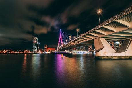 Foto Erasmusbrug in Rotterdam, Zien, Plek bezichtigen