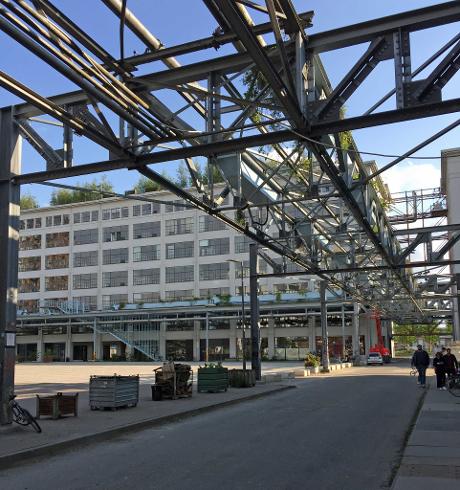 Foto Strijp-S in Eindhoven, Zien, Buurt, plein, park
