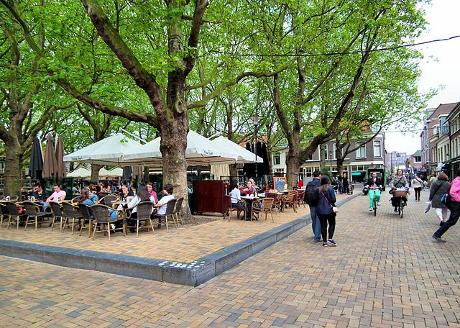 Foto Beestenmarkt in Delft, Zien, Borrel, Diner, Buurt